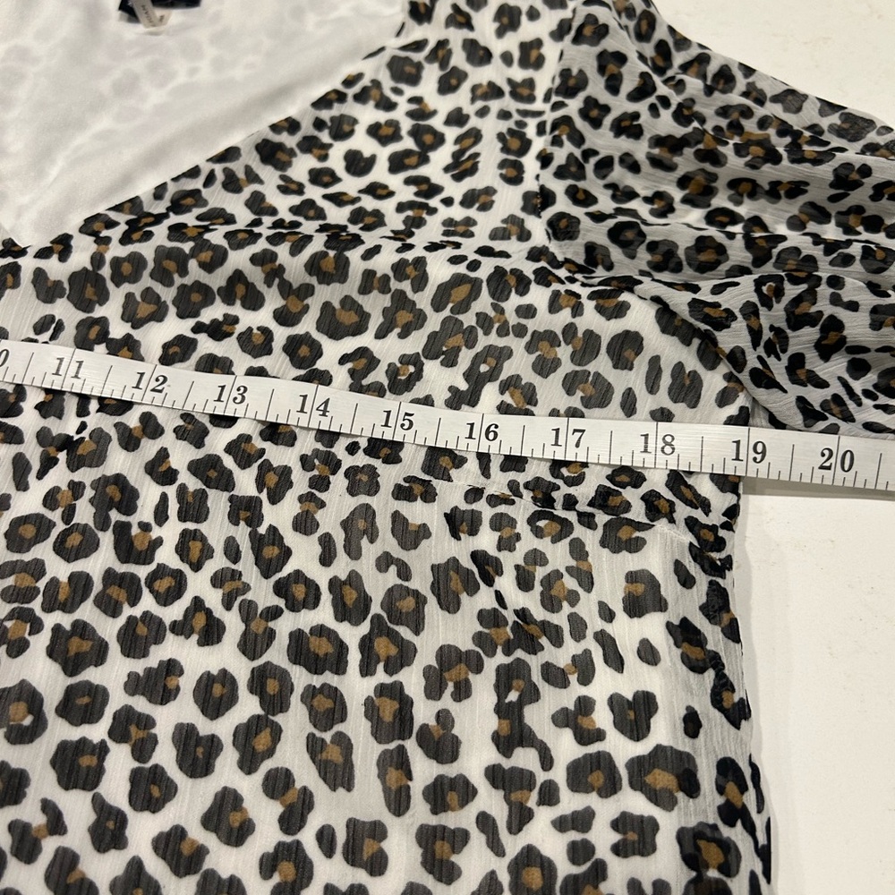 1. State Women's Animal Print Blouse -EUC - Picture 4 of 7